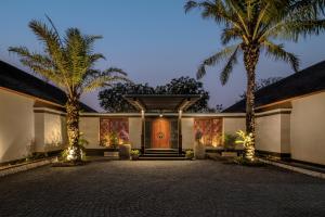 The Shanti Residence by Nakula