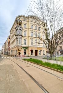 plac Jana Pawła II 7 by Homeprime