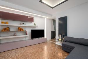 2min dalle Due Torri, Appartamento con 2 Camere e 2 Bagni