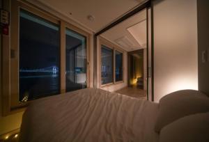 #Busan #Gwangalli #CozyStay #GwanganBridge #Sunrise #OceanView