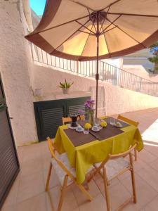 MALUMIERE APARTMENT Lovely and charming retreat in the heart of Ponza Port