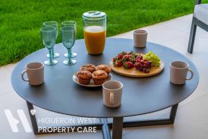 The Sun & Sea Pool Hideaway by Hwpc