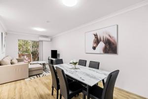 Central Park Area 1BR Unit + Free Park