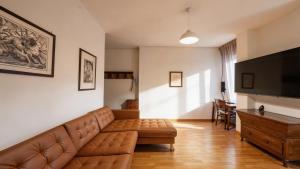Lake Apartment by GardaDoma