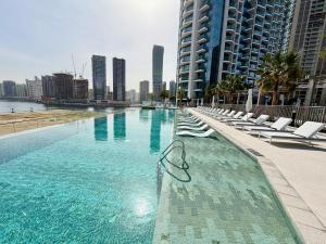 Lovely 1BDR in Business Bay, Free Gym & Pool