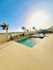 Spacious 5BHK Villa with Private Pool and Beach