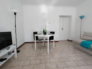 Lavi Home - Lakeside L&B