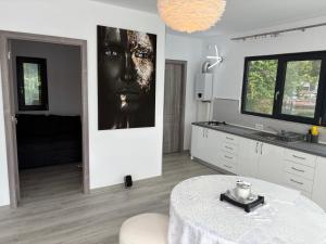 Black Swan Lakehouse