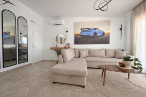 Aura Residence Beachfront by Horizon Homes