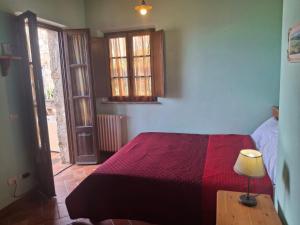 House with private garden in the Crete Senesi