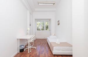HOUZE Spacious 9 bedroom flat in Central Lisbon