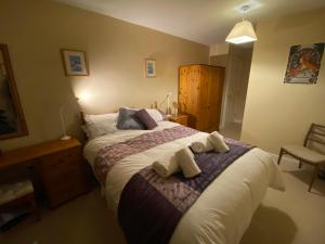 Harbour Watch - Waterfront 2 Bed Apartment with Parking