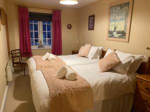 Harbour Watch - Waterfront 2 Bed Apartment with Parking