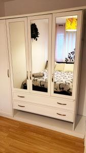 Cosy Private Room in Family Home near Canary Wharf