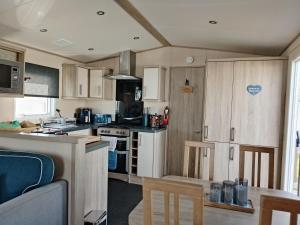 Contemporary Home at Ashford Rise, Tarka Holiday Park, Barnstaple - Beach - Coast - Tarka Trail - EV Facilities on site!
