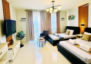 Group Staycation in Palawan with Balcony & Free Pool Access up to 5pax - B2 5DiamondB