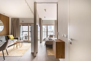 P&O Apartments Mennica Residence X