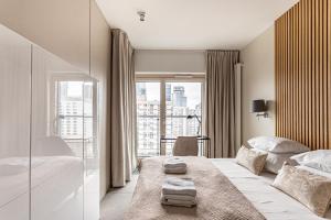 P&O Apartments Mennica Residence X