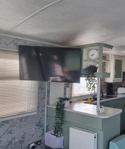 ML23 8 BERTH CARAVAN GOLDEN PALM CHAPEL ST LEONARDS