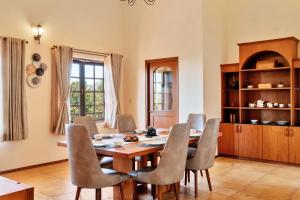 SaffronStays Casa Montana