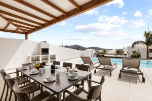 Villa Los Altos Naira 3A by Escape Home