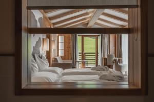 Hotel Emmy - five elements