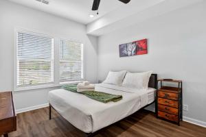 Relaxing home with backyard near parks and dining