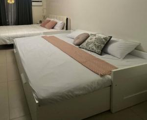Studio7 Residential Condo Walk MRT Kamuning & GMA