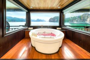 Mila Grand Luxury Cruise