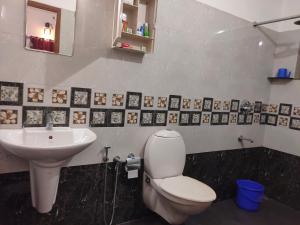 Families Couples Friendly Stay Pool Day Ettumanoor Thellakom 7994!64950