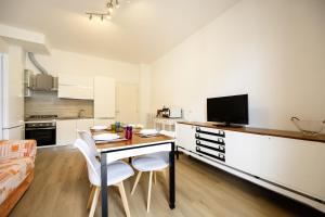 Montpelier Apartment al Centro 6 Piano Rif A817