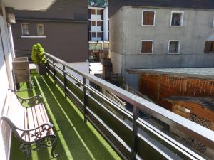 Appartement cosy proche commerce, centre station, garage inclus, animaux admis - FR-1-304-93