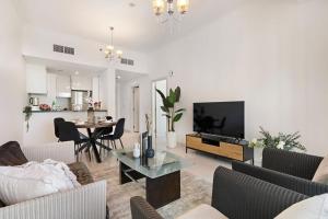 The Smart Concierge - Damac Heights