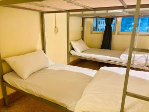 Sukhum Khaosan Au Bon Hostel