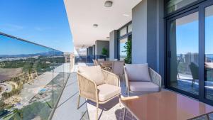 EAGLE TOWER blue sky apartment