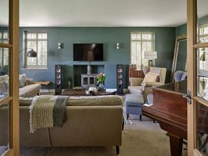 Charming 4-Bedroom Cottage in Henley