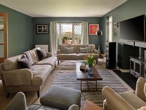 Charming 4-Bedroom Cottage in Henley