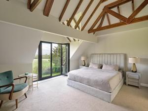 Charming 4-Bedroom Cottage in Henley