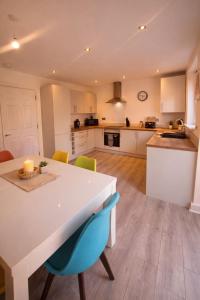 Bright & Spacious 3-Bed Rotherham Home Ideal for Families or Contractors