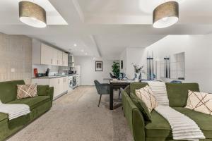 Modern Leeds Retreat Near City Centre