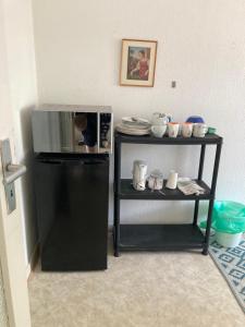 Self check in ganzes Apartment 40 m zwei Schlafzimmer Wlan Parkplatz eigenes Badezimmer mit Badewanne Kochecke Einfamilienhaus