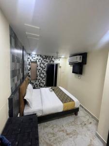 Hotel Amber Empire Vile Parle Near Domestic Airport