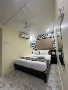 Hotel Amber Empire Vile Parle Near Domestic Airport