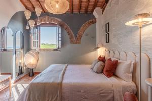 Family Breeze - Palazzo Monaci, panorami incredibili e piscina sulle colline toscane