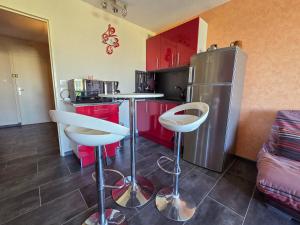 014 CAP DAGDE Studio Cabine 4 personnes avec piscine et parking
