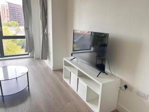 Modern Flat Canary Wharf, close to Central London