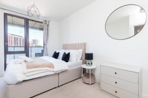 Modern Flat Canary Wharf, close to Central London