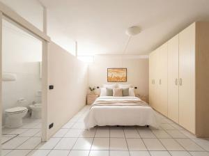 Central Duplex in Iseo - 2 Bedrooms - Private Parking & WiFi