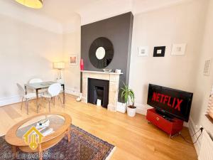 Exclusive 2 Bedroom Flat near Kensington Olympia