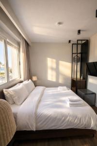 Lungomare Luxury Seaview Suites